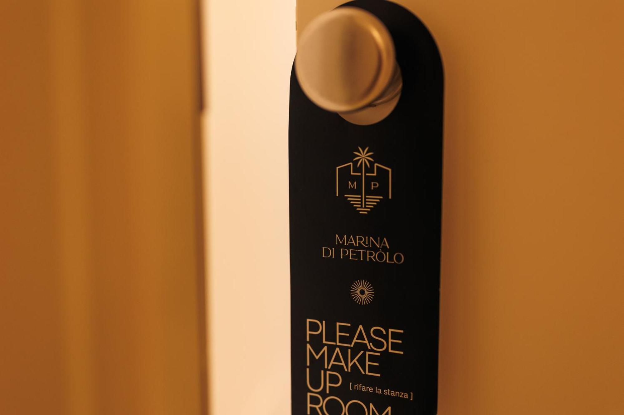 Marina Di Petrolo Hotel & Spa 카스텔라마레델골포 외부 사진